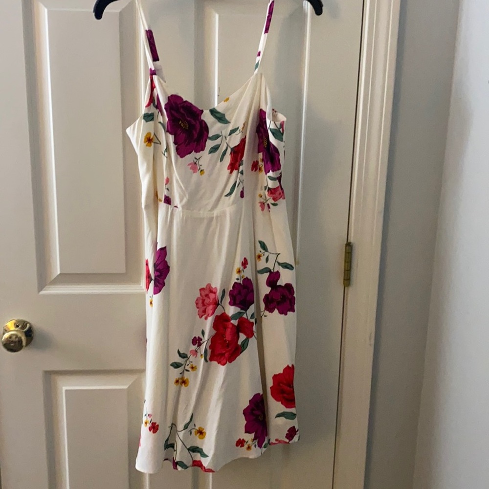 Size medium white floral dress